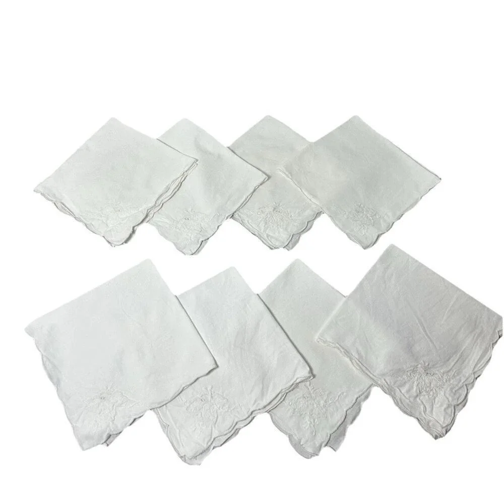 Embroidered Scalloped Cloth White Vintage Napkins Cottage Bridal Romantic Farm